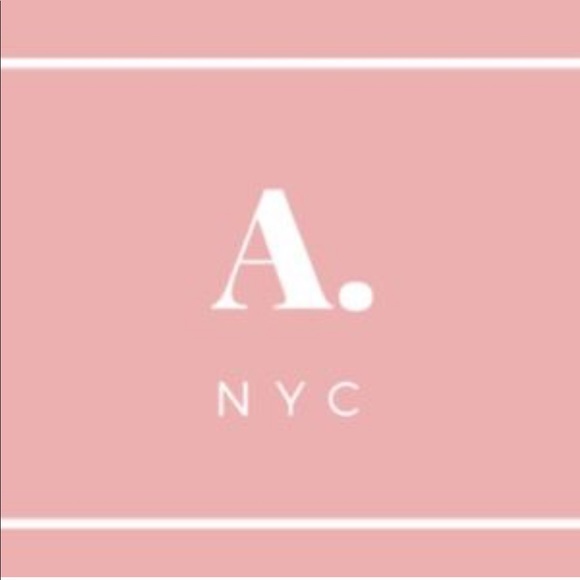 Meet your Posher, Lea - Picture 1 of 1